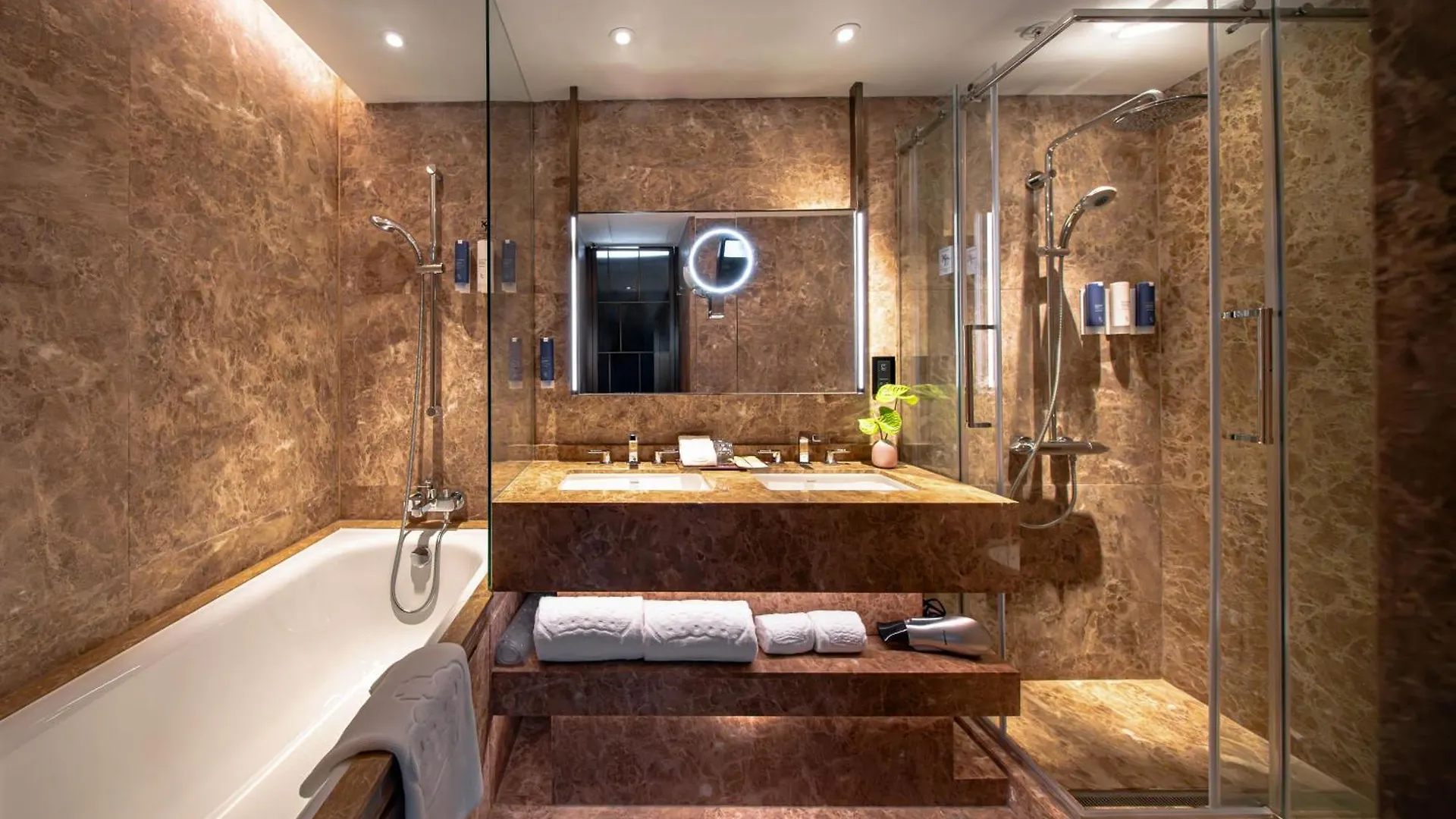 The Emperor Hotel Hong Kong