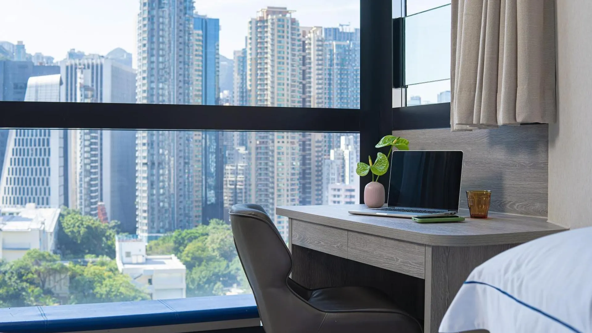 The Emperor Hotel Hong Kong